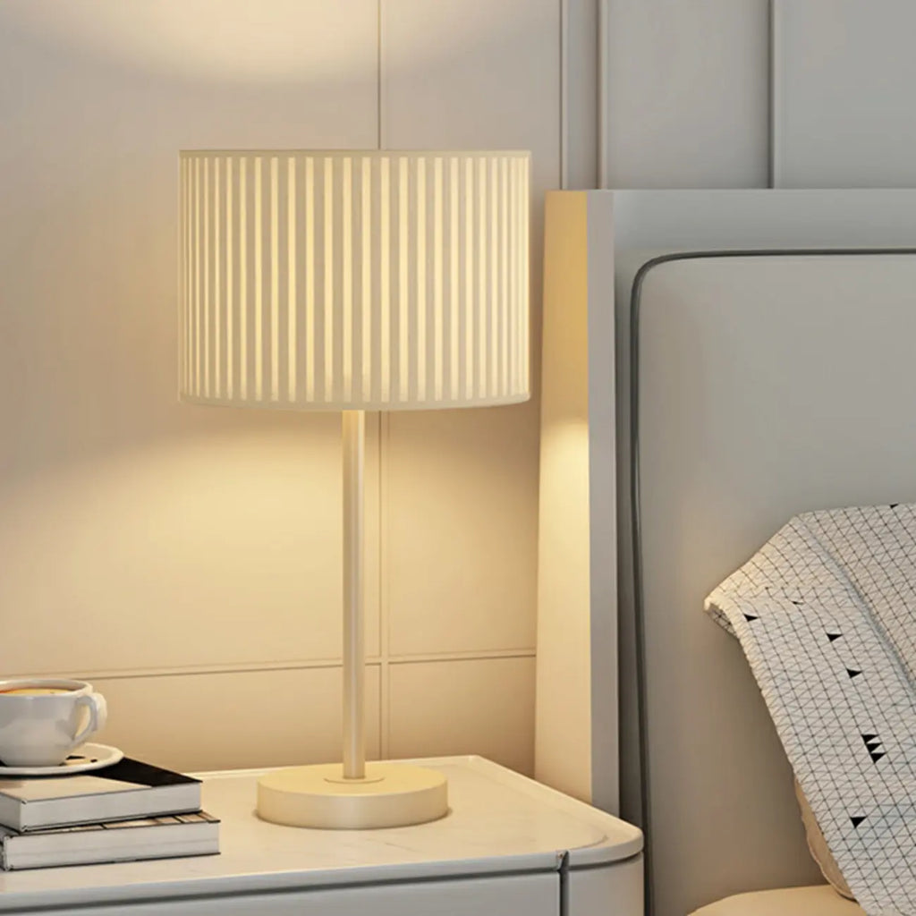Contemporary Geometric Metal Table Lamp for Home