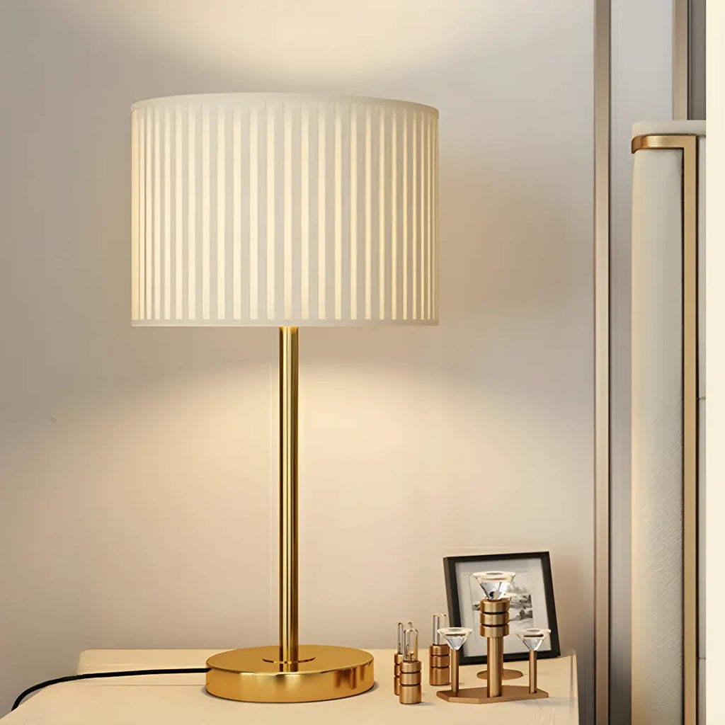Contemporary Geometric Metal Table Lamp for Home