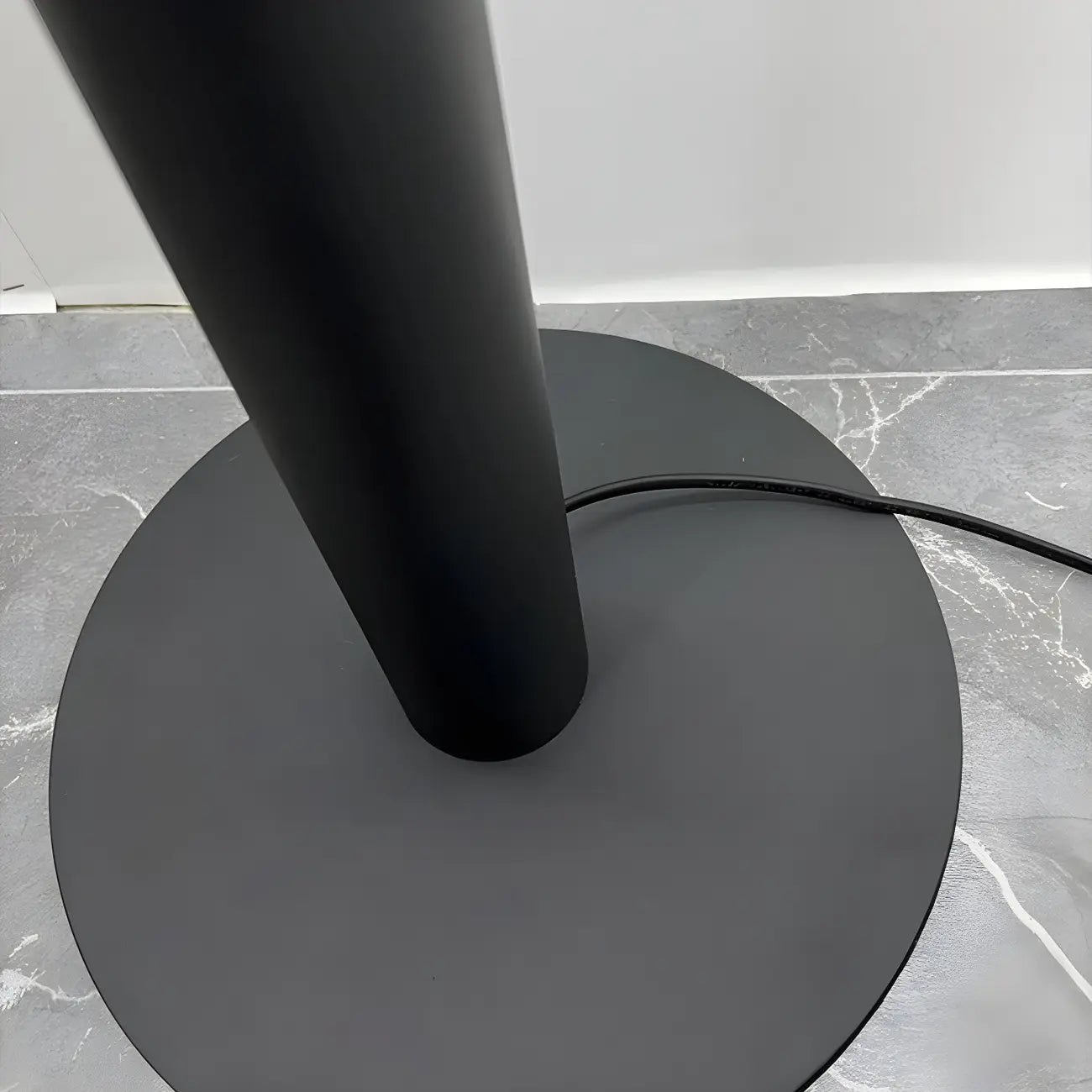 Stylish 2-Light Geometric Black Floor Lamp for Living Room