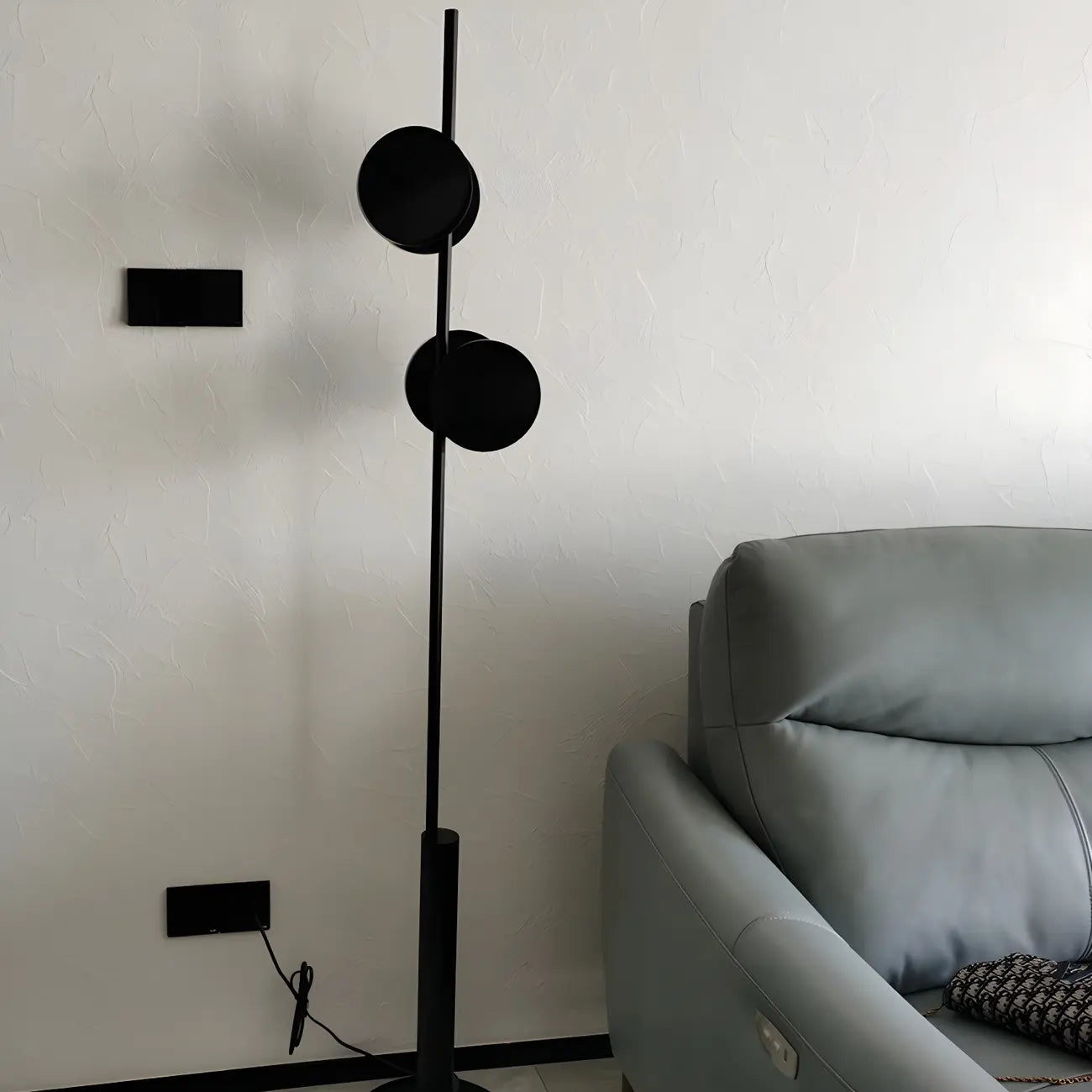 Stylish 2-Light Geometric Black Floor Lamp for Living Room