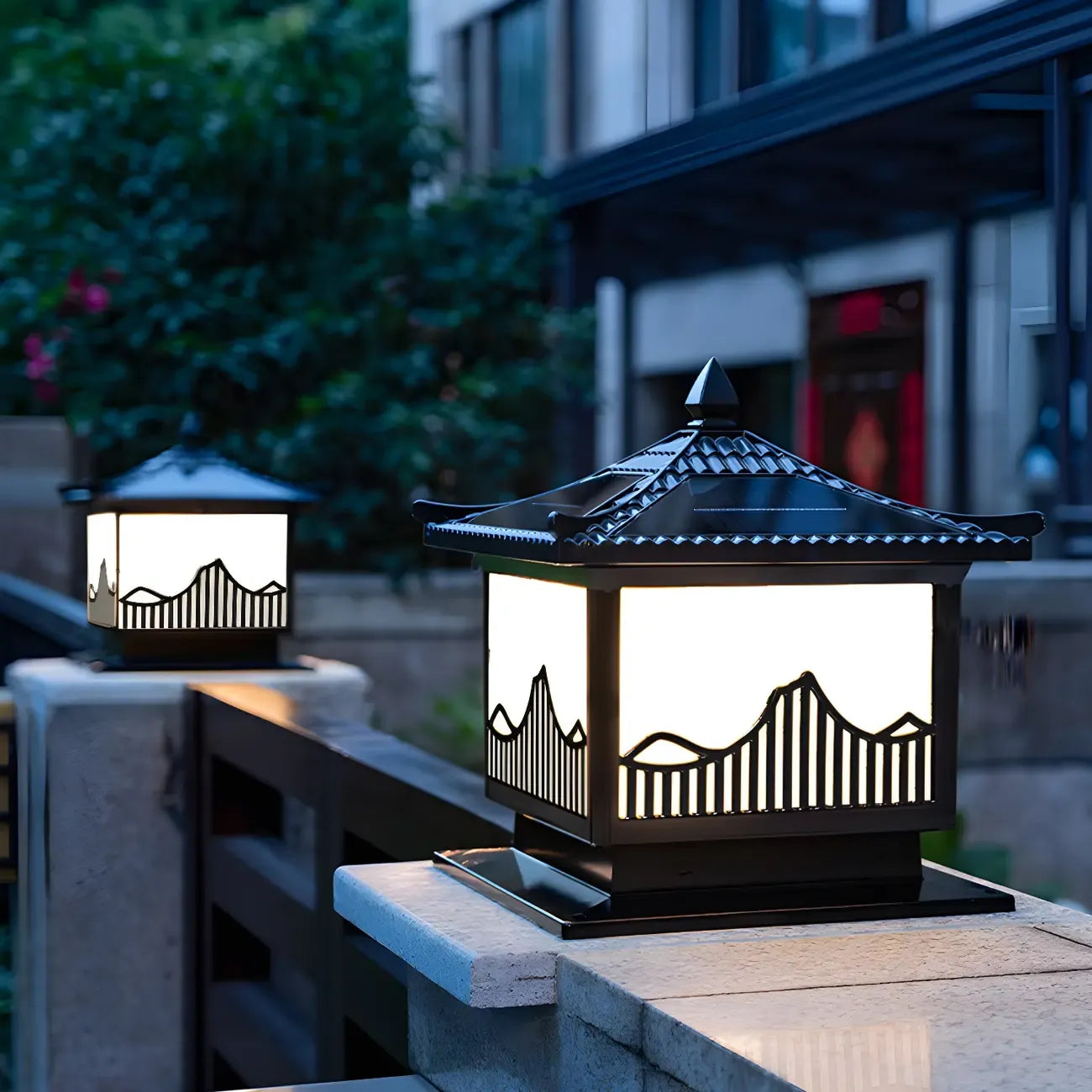 Traditional Bronze Home-Shape Solar Outdoor Post Lights