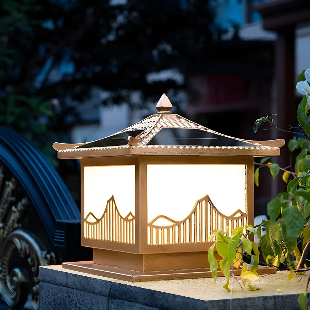 Traditional Bronze Home-Shape Solar Outdoor Post Lights