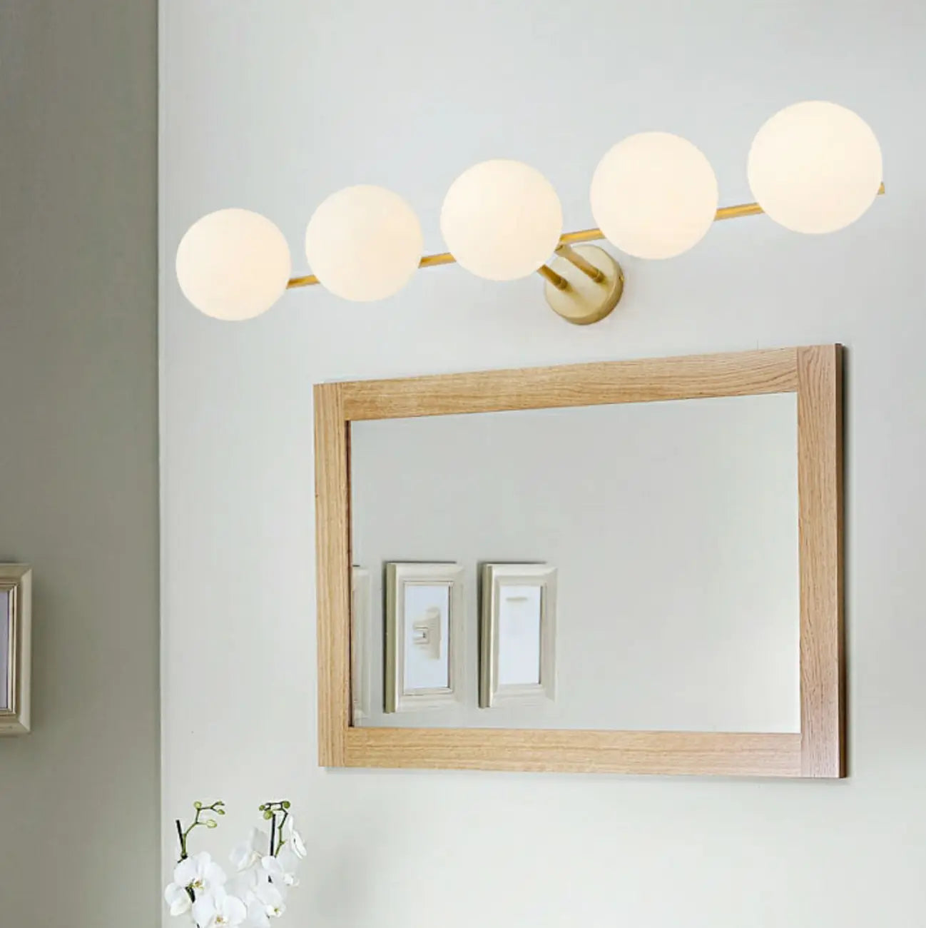 Stretchable Modern White Globe Glass Bathroom Vanity Light