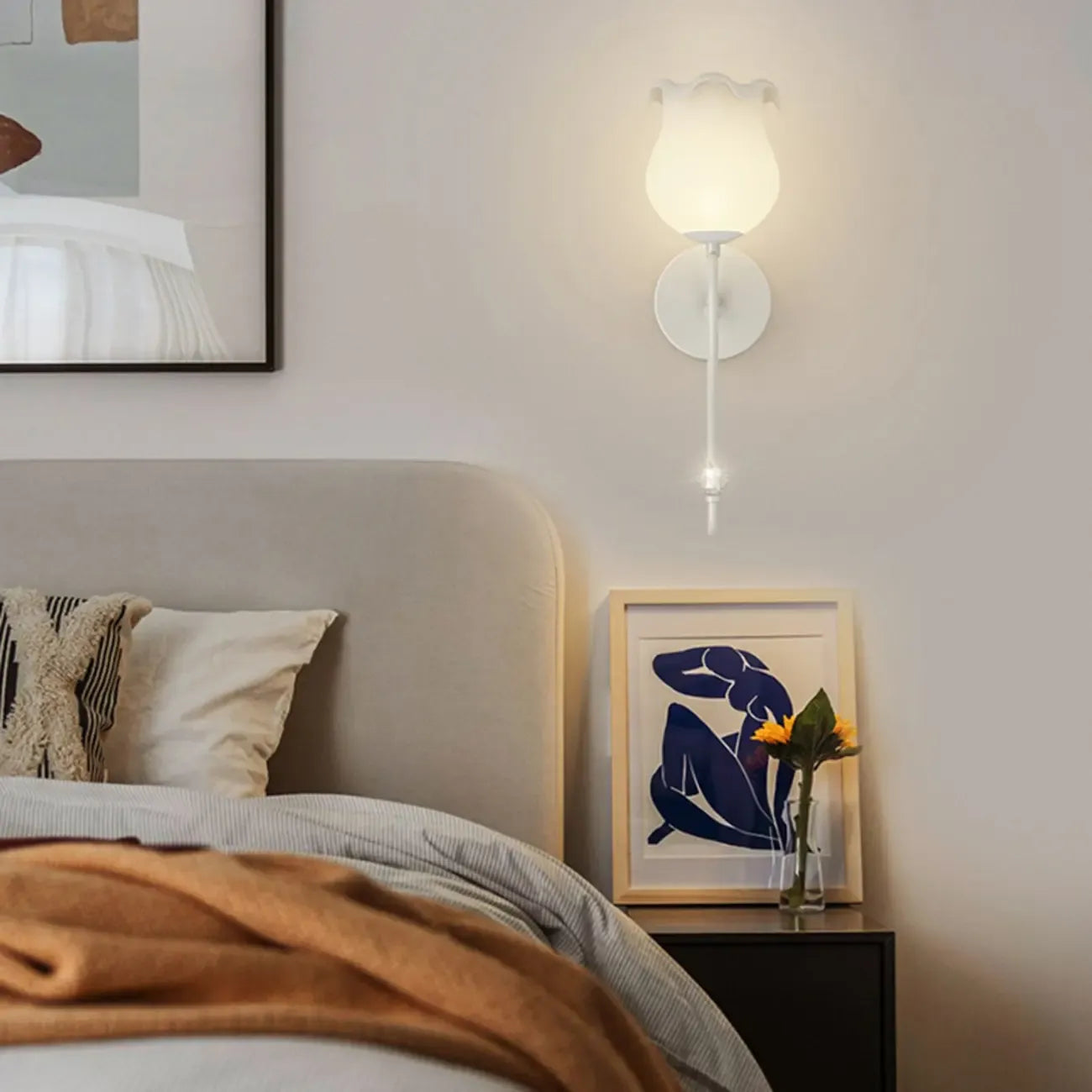 Romantic White Glass Floral Wall Sconce