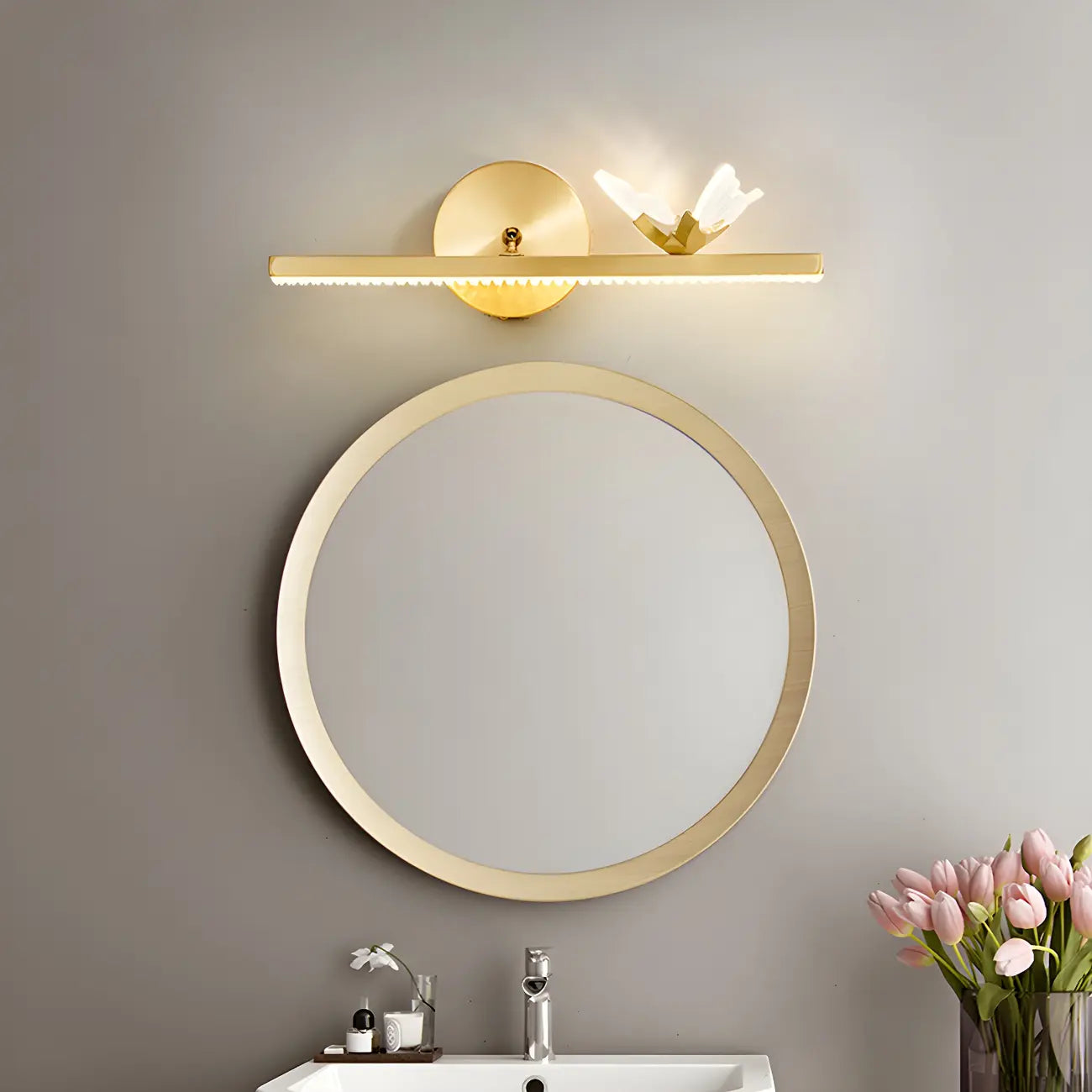 Elegant Linear LED Vanity Light with Gold Accent for Bathroom