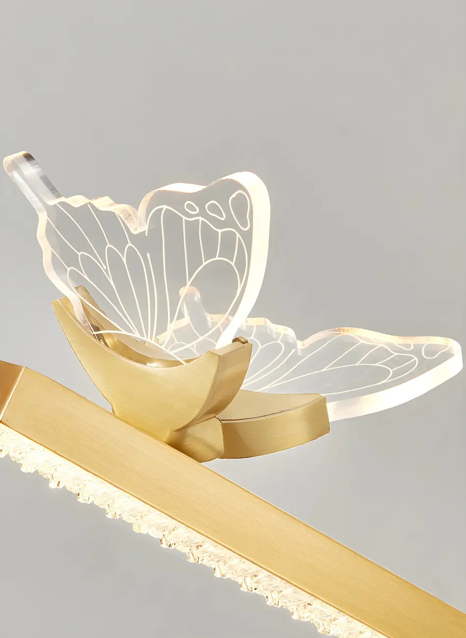 Elegant Linear LED Vanity Light with Gold Accent for Bathroom