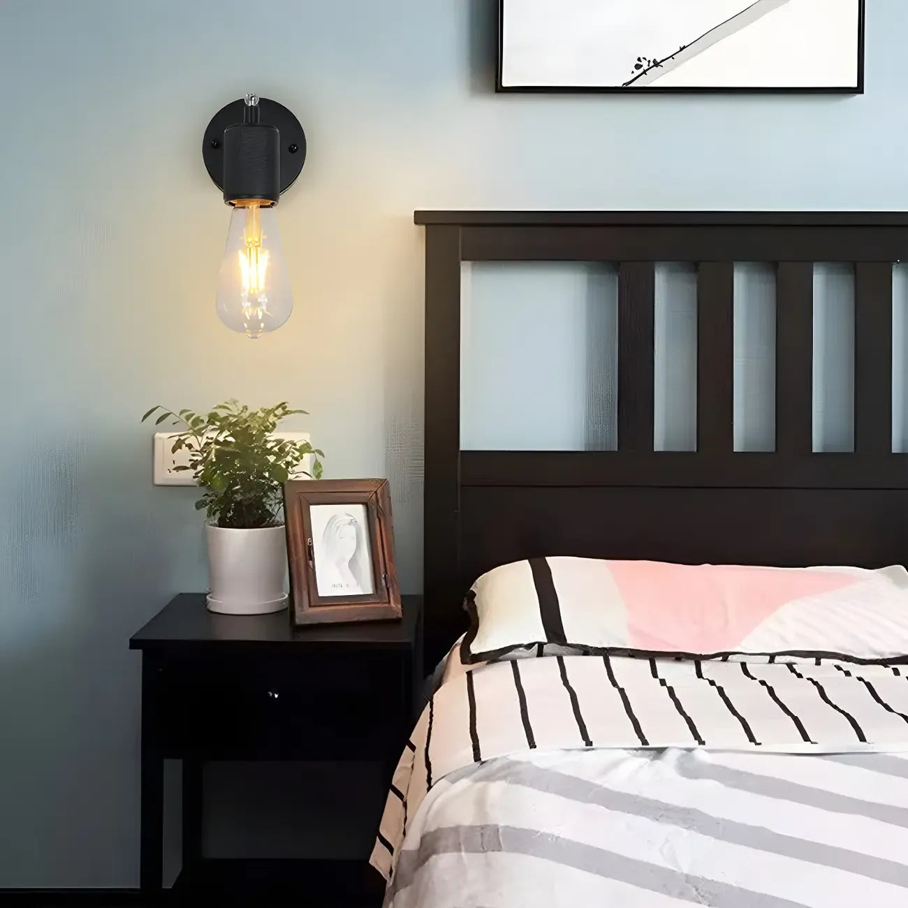 Contemporary Black Metal Swing Arm Wall Light